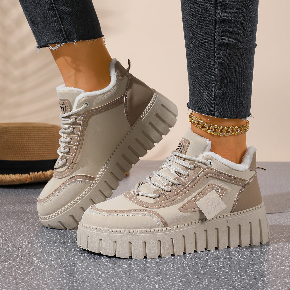 Veloura's Versatile Casual Sports Sneakers With Thick Soles