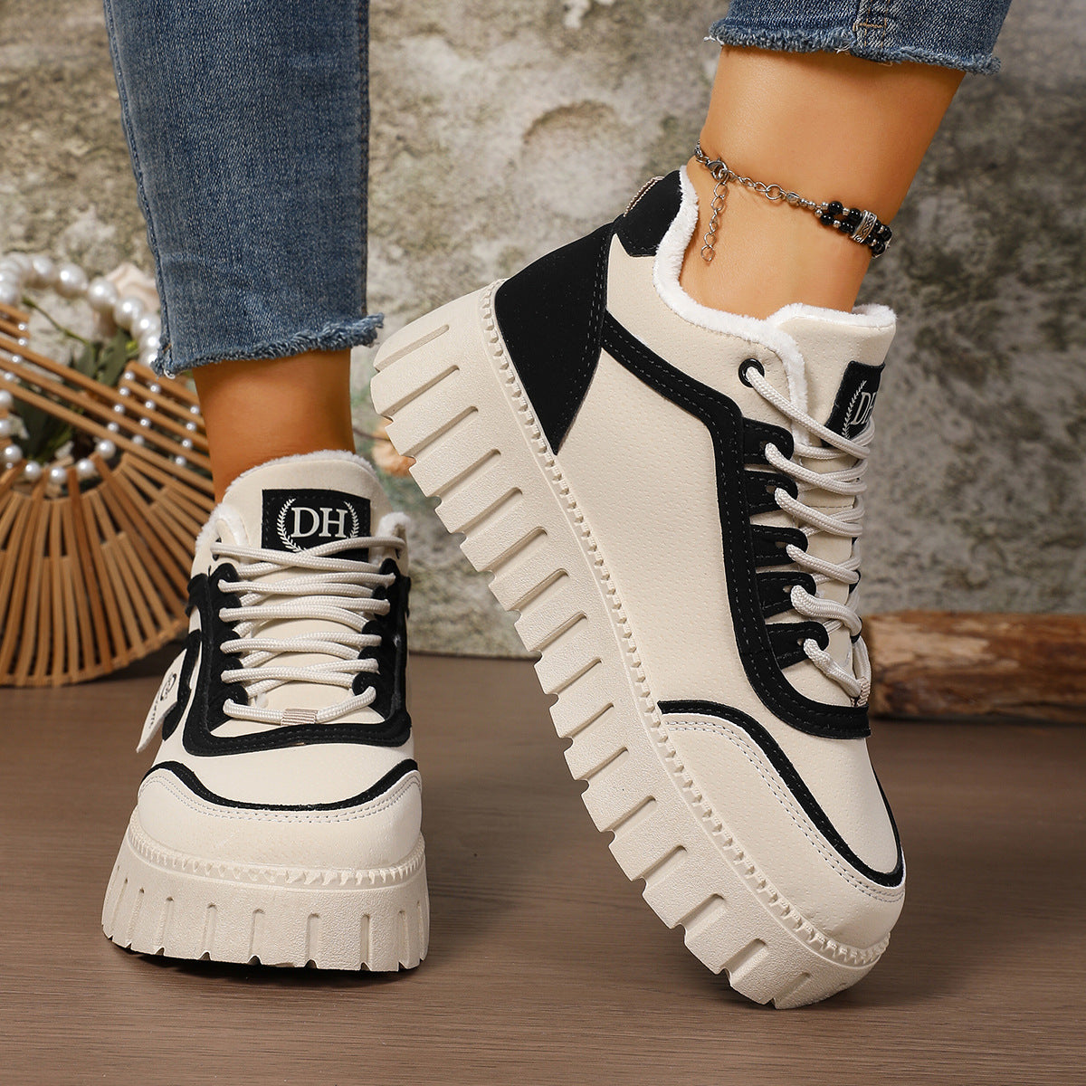 Veloura's Versatile Casual Sports Sneakers With Thick Soles